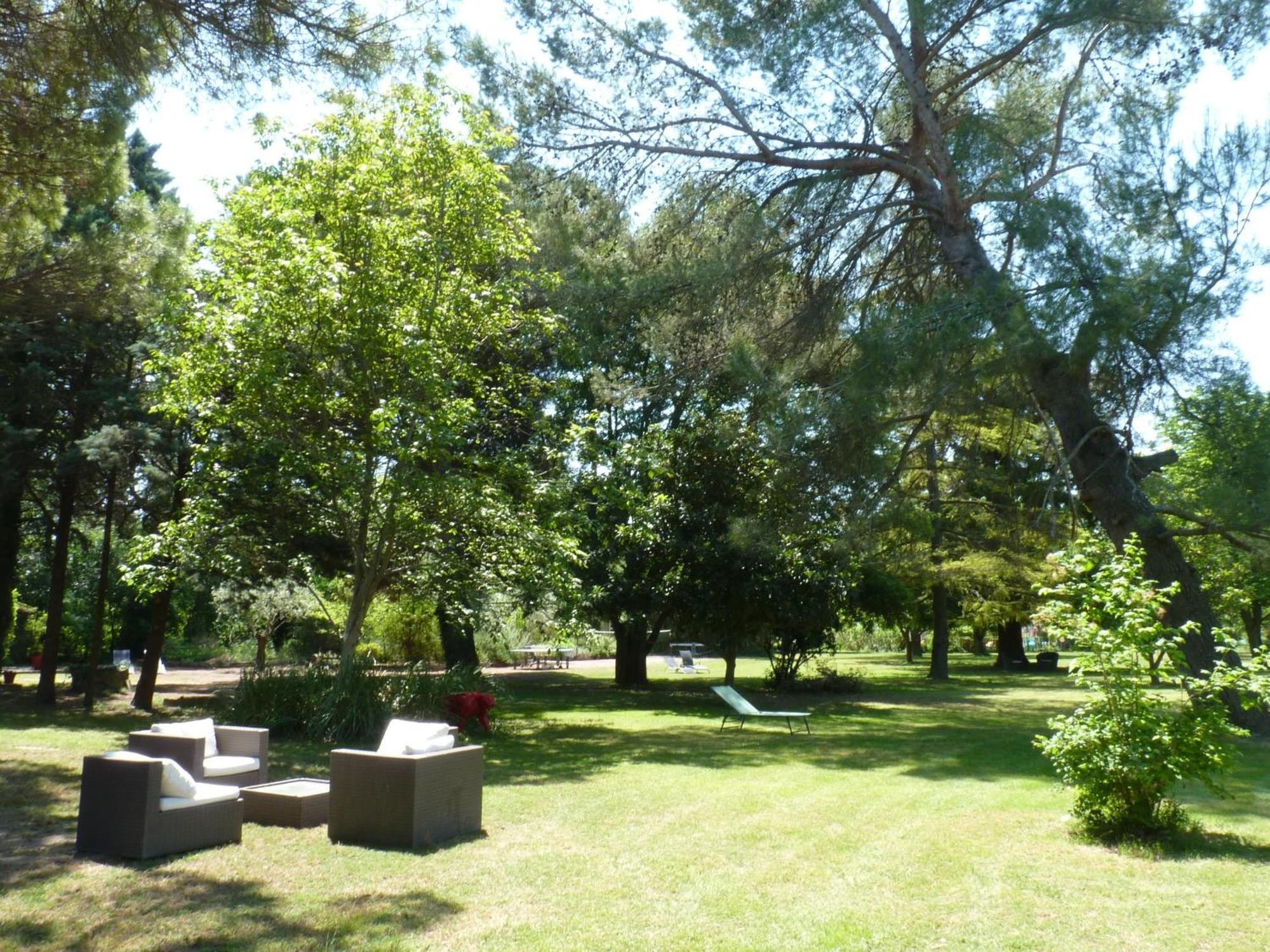 Domaine De Rhodes B&B Avignon Eksteriør billede